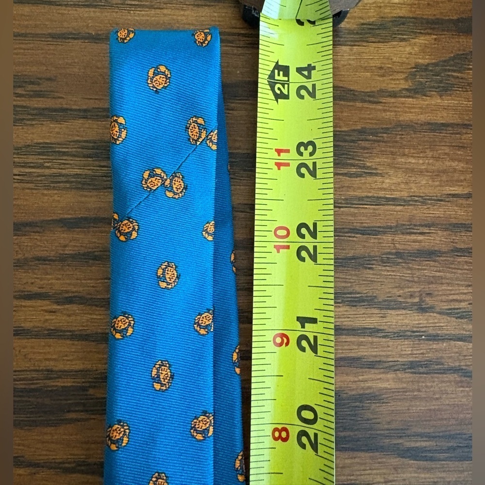 Vilebrequin Silk Blue 2” Tie Orange Crabs Made in Italy 50” Long - Picture 11 of 11